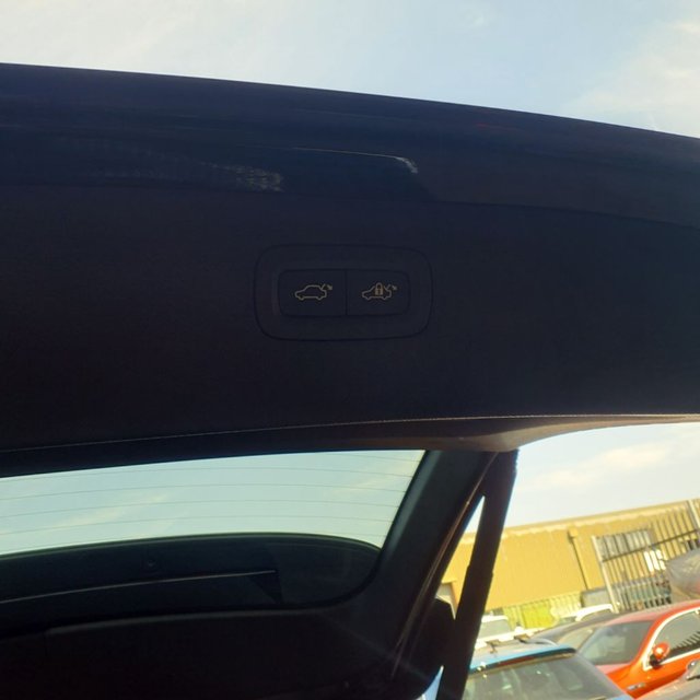 2020 VOLVO XC90 2.0h T8 Twin Engine Recharge 11.6kWh Inscription Pro SUV 5dr Petrol Plug-in Hybrid Auto 4WD Euro 6 (s/s) (390 ps) - Photo 12