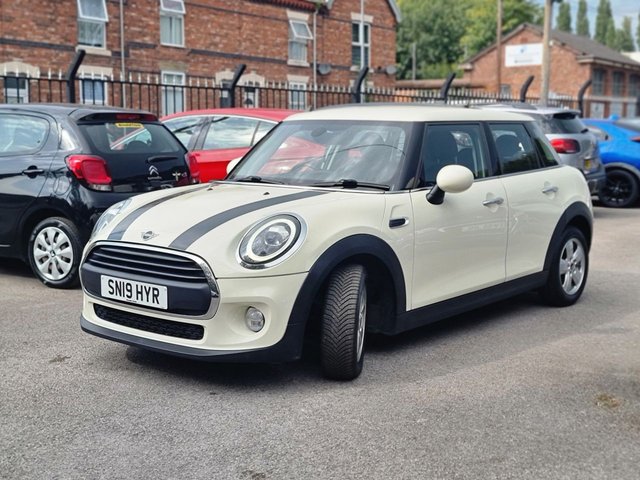 2019 MINI HATCH 1.5 One Classic Hatchback 5dr Petrol Manual Euro 6 (s/s) (102 ps) - Photo 3