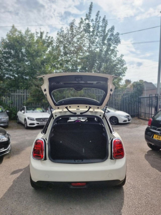 2019 MINI HATCH 1.5 One Classic Hatchback 5dr Petrol Manual Euro 6 (s/s) (102 ps) - Photo 11