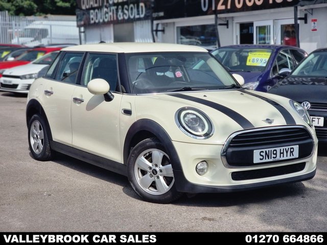 2019 MINI HATCH