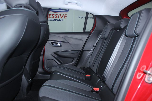 2021 PEUGEOT 208 - Photo 8