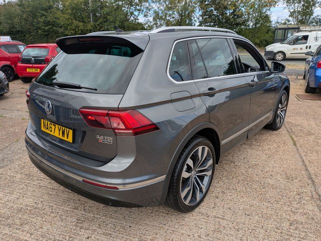 2017 VOLKSWAGEN TIGUAN 2.0 TDI R-Line SUV 5dr Diesel DSG 4Motion Euro 6 (s/s) (150 ps) - Photo 7