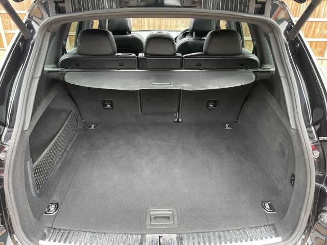 2017 PORSCHE CAYENNE - Photo 9