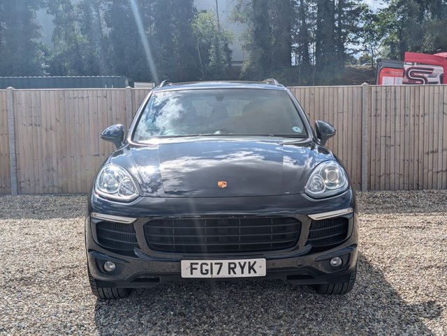 2017 PORSCHE CAYENNE - Photo 8