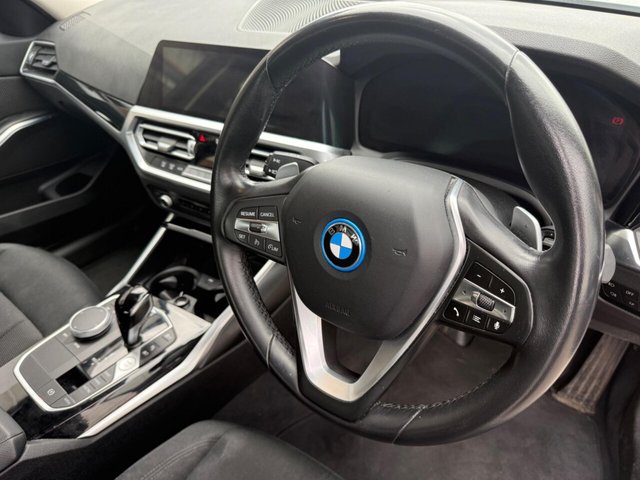 2021 BMW 3 SERIES - Photo 8