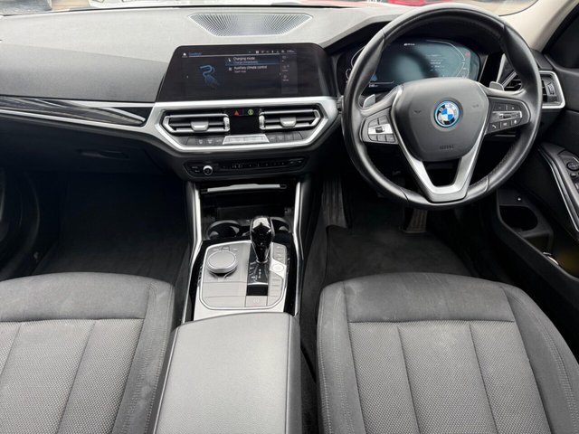 2021 BMW 3 SERIES - Photo 3