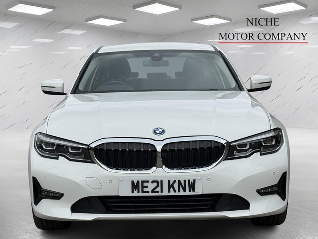 2021 BMW 3 SERIES - Photo 2