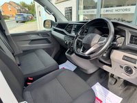 USED 2021 71 VOLKSWAGEN TRANSPORTER T6.1 2.0 TDI 110PS EU6 HIGHLINE SWB PANEL VAN  FULL SERVICE HISTORY INCLUDING CAMBELT * AIRCON * APPLE CAR PLAY * FRONT & REAR PARK AID