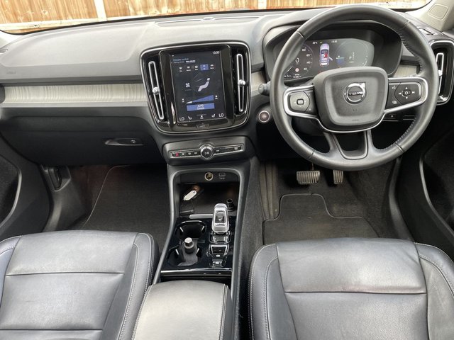 2020 VOLVO XC40 - Photo 9