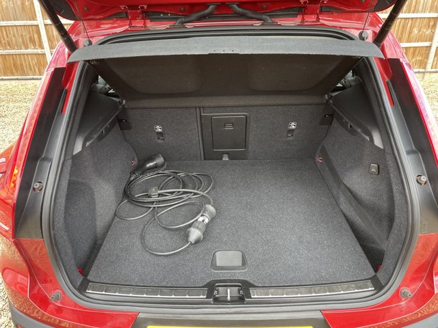 2020 VOLVO XC40 - Photo 11