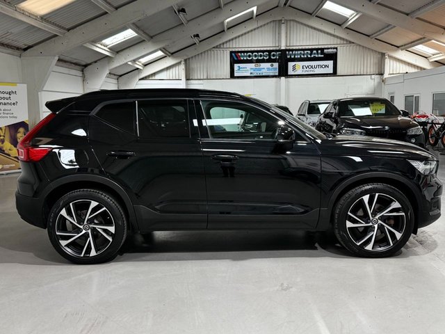 View our VOLVO XC40