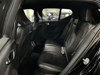 USED 2022 71 VOLVO XC40 2.0 B4 MHEV R Design Pro SUV 5dr Petrol Hybrid DCT Auto Euro 6 (s/s) (197 ps) SUV
