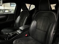USED 2022 71 VOLVO XC40 2.0 B4 MHEV R Design Pro SUV 5dr Petrol Hybrid DCT Auto Euro 6 (s/s) (197 ps) SUV