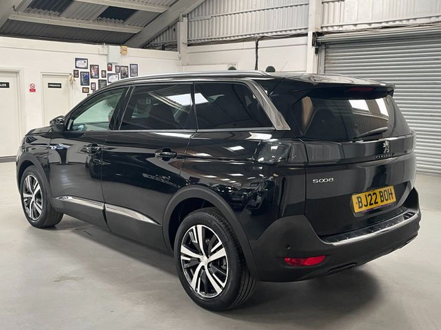 View our PEUGEOT 5008