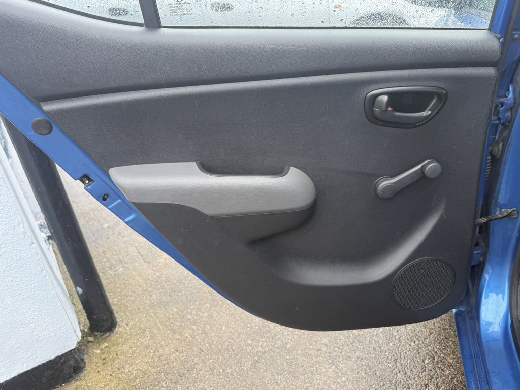 USED 2009 09 HYUNDAI I10 1.2 Classic Hatchback 5dr Petrol Manual Euro 4 (77 bhp) AIR CON+RELIABLE+LADY OWNER