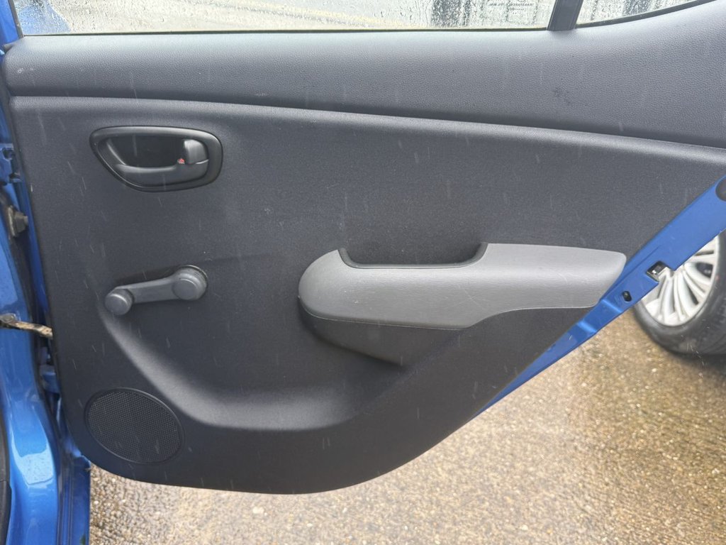 USED 2009 09 HYUNDAI I10 1.2 Classic Hatchback 5dr Petrol Manual Euro 4 (77 bhp) AIR CON+RELIABLE+LADY OWNER