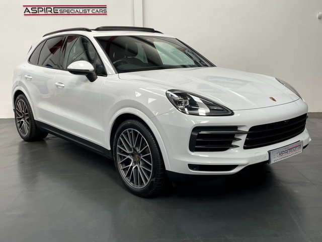2019 PORSCHE CAYENNE - Photo 3