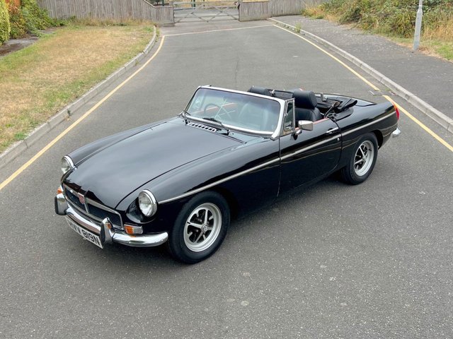 1975 MG MGb Roadster 1800cc // 1 previous owner car // px swap