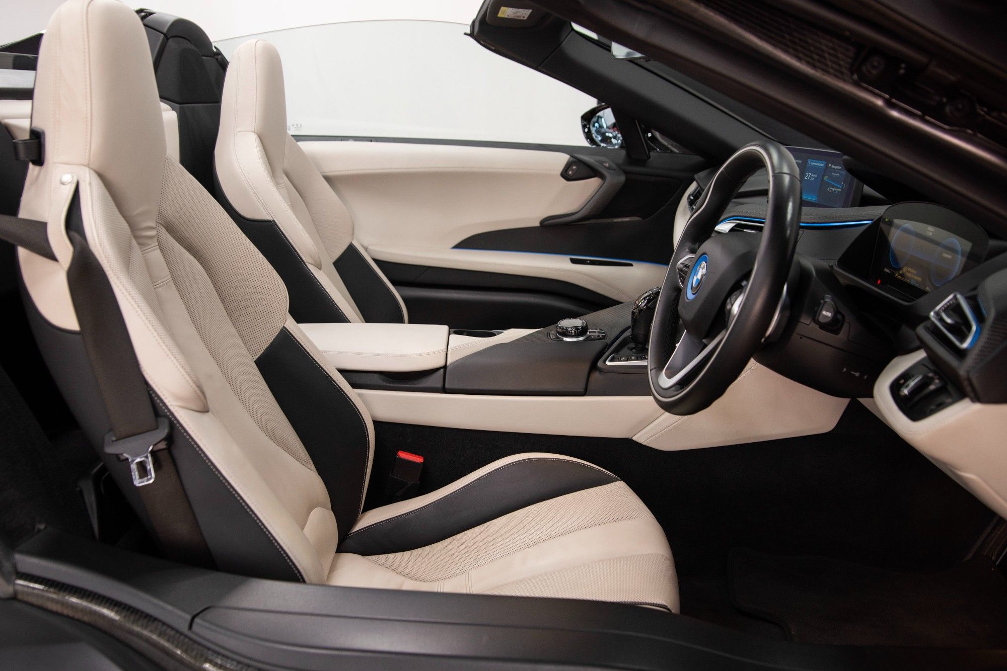 USED 2019 68 BMW I8 1.5 11.6kWh Roadster 2dr Petrol Plug-in Hybrid  