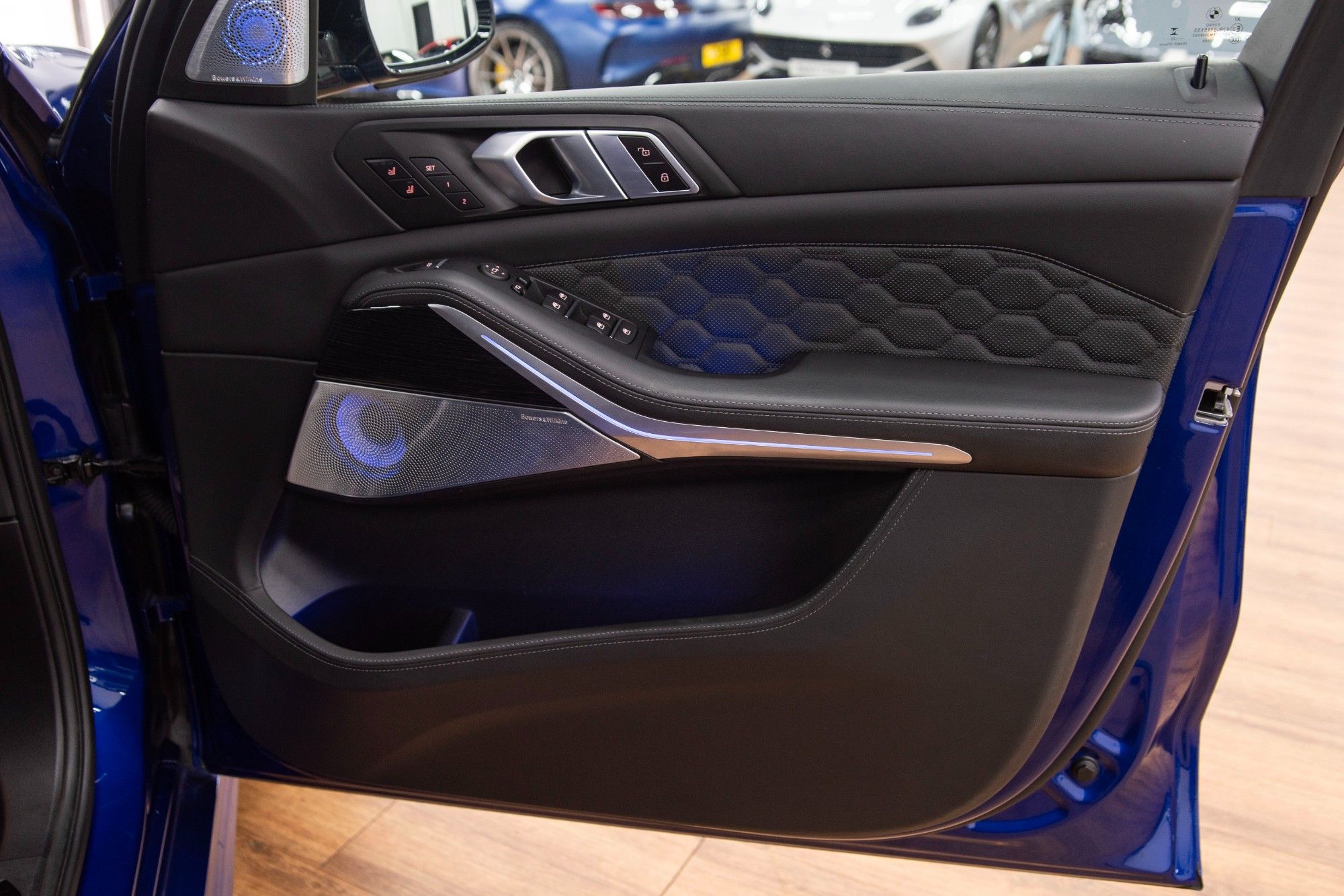USED 2023 23 BMW X5 M 4.4i V8 Competition ULTIMATE PACK 