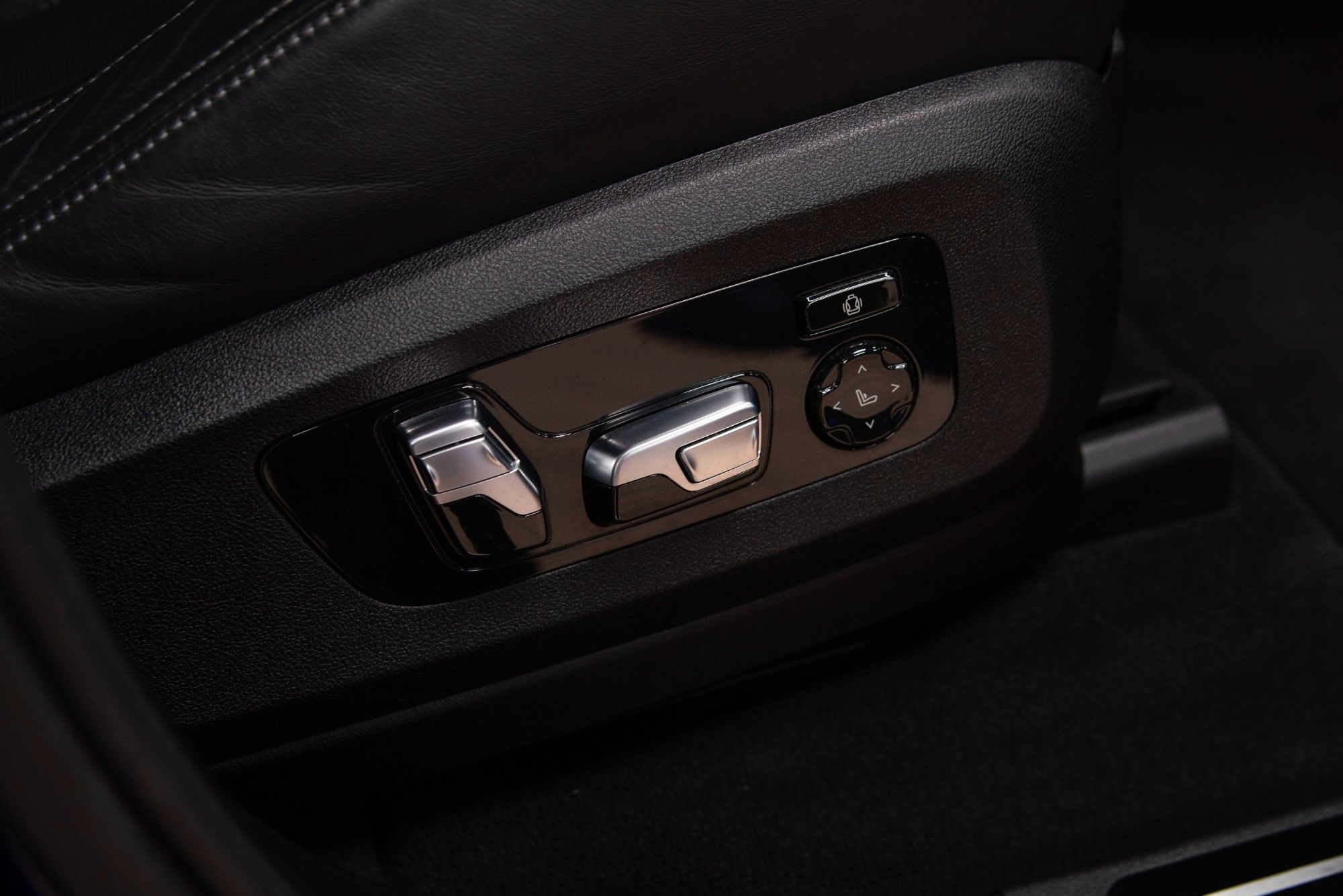 USED 2023 23 BMW X5 M 4.4i V8 Competition ULTIMATE PACK 