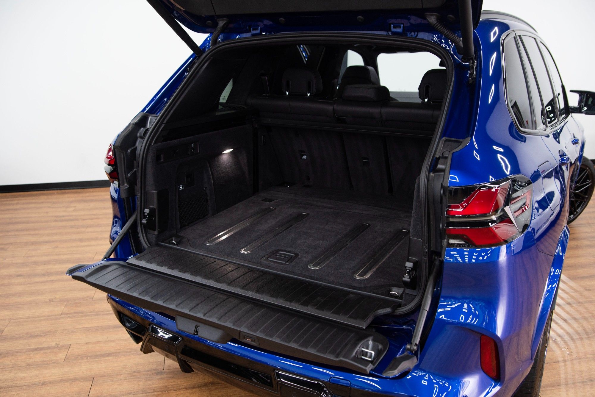 USED 2023 23 BMW X5 M 4.4i V8 Competition ULTIMATE PACK 