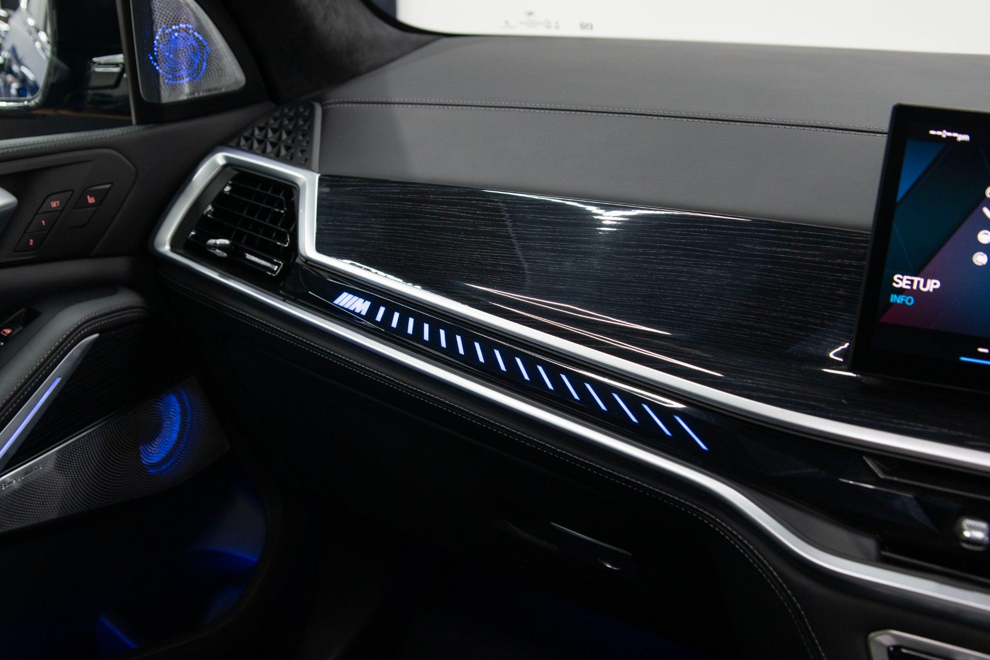 USED 2023 23 BMW X5 M 4.4i V8 Competition ULTIMATE PACK 
