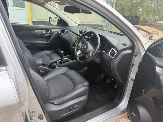 2019 NISSAN QASHQAI 1.3 DIG-T Tekna SUV 5dr Petrol Manual Euro 6 (s/s) (140 ps) - Photo 10