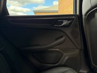 USED 2021 21 PORSCHE MACAN 2.0T SUV 5dr Petrol PDK 4WD Euro 6 (s/s) (245 ps) 