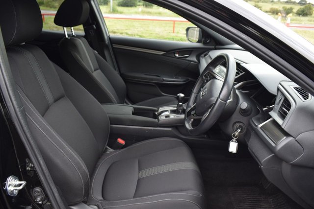 2019 HONDA CIVIC - Photo 6