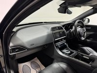 USED 2018 68 JAGUAR XE 2.0i GPF R-Sport Saloon 4dr Petrol Auto Euro 6 (s/s) (200 ps) APPLE CARPLAY | HEATED SEATS | NATIONWIDE DELIVERY