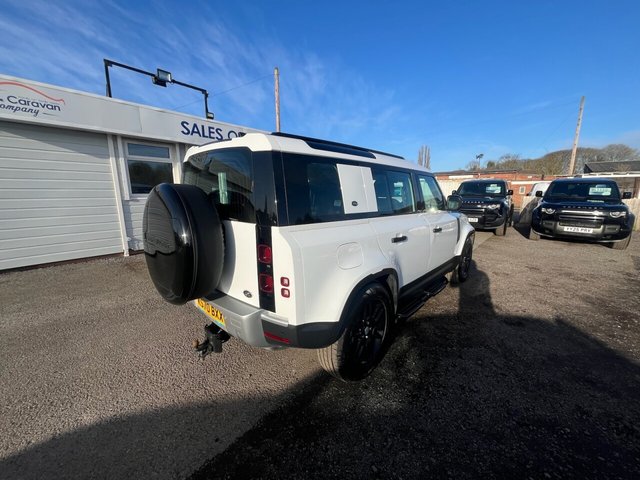 2020 Land Rover Defender 110 - Photo 9