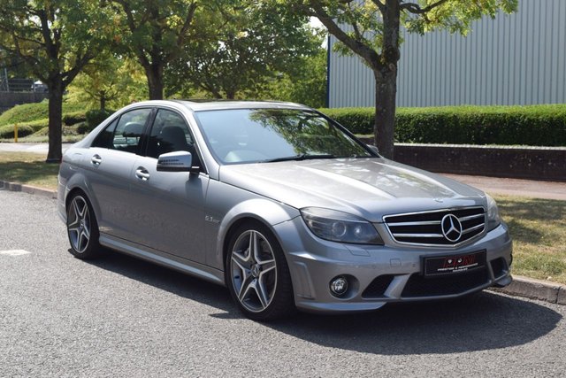 2010 10 Mercedes-Benz C-Class 6.3 C63 V8 AMG Saloon 4dr Petrol G-Tronic Euro 5 (457 ps)