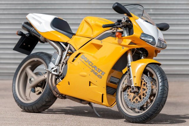 View our DUCATI 748 S