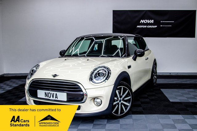 View our MINI Hatch 1.5 Cooper Hatchback 3dr Petrol Manual Euro 6 (s/s) (136 ps)