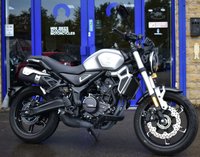 USED 2024 24 VOGE 350AC Very low miles at just 1165 & a super light bike that falls into the A2 licence class Digital dash, easy to handle