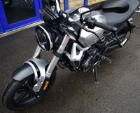 USED 2024 24 VOGE 350AC Very low miles at just 1165 & a super light bike that falls into the A2 licence class Digital dash, easy to handle
