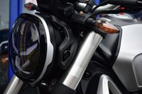 USED 2024 24 VOGE 350AC Very low miles at just 1165 & a super light bike that falls into the A2 licence class Digital dash, easy to handle