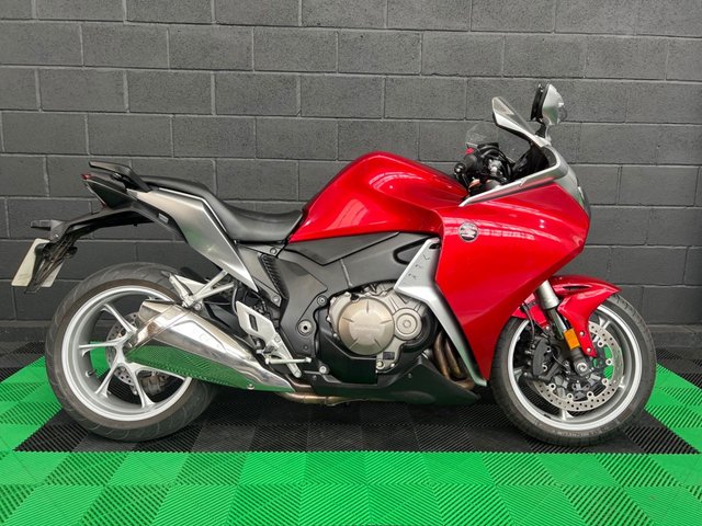 View our HONDA VFR1200
