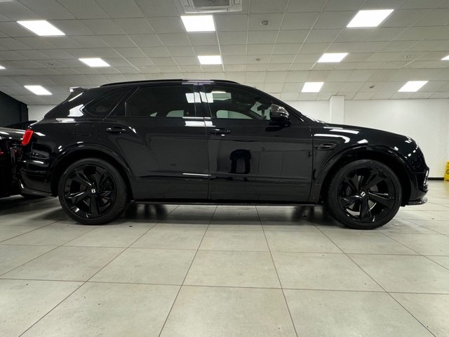 2019 BENTLEY BENTAYGA - Photo 2