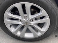 USED 2013 13 NISSAN JUKE 1.6 Acenta Premium SUV 5dr Petrol Manual Euro 5 (s/s) (117 ps) * SATNAV *      11 Service Stamps