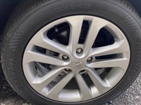 USED 2013 13 NISSAN JUKE 1.6 Acenta Premium SUV 5dr Petrol Manual Euro 5 (s/s) (117 ps) * SATNAV *      11 Service Stamps