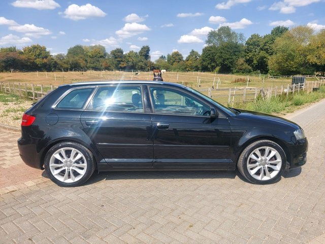 2011 AUDI A3 - Photo 4