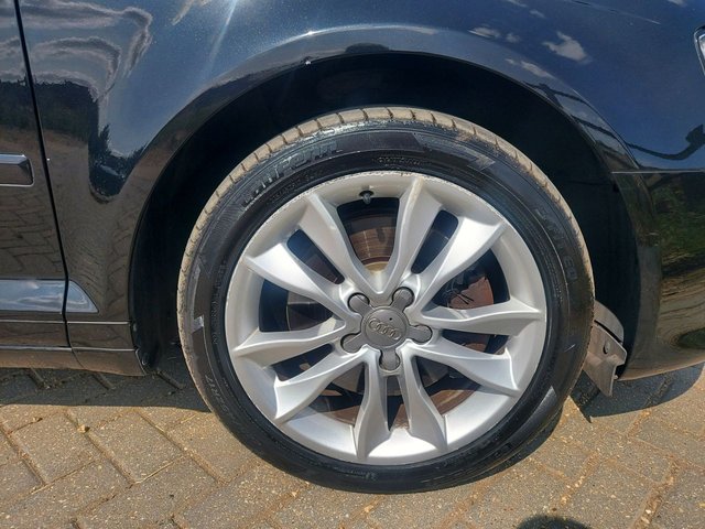 2011 AUDI A3 - Photo 5