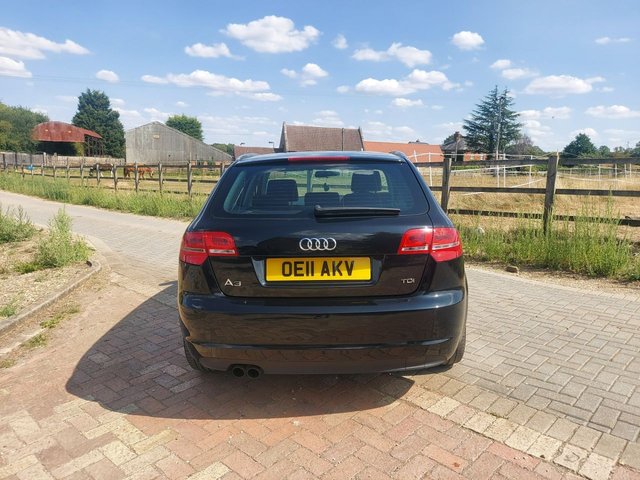 2011 AUDI A3 - Photo 8