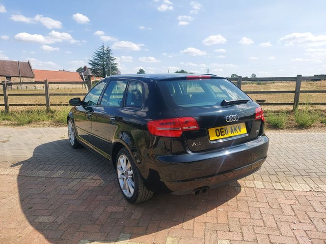 2011 AUDI A3 - Photo 9