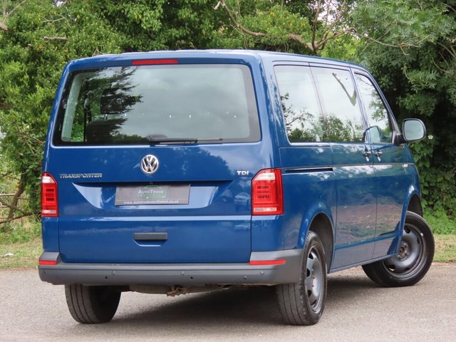 2016 VOLKSWAGEN TRANSPORTER SHUTTLE - Photo 4