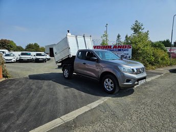 2020 NISSAN NAVARA