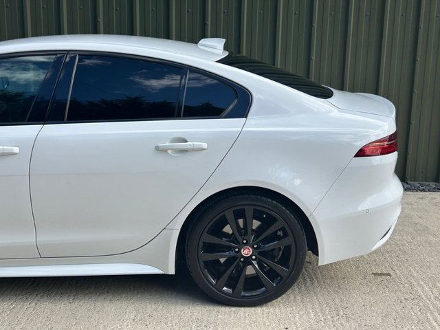 2020 JAGUAR XE - Photo 10