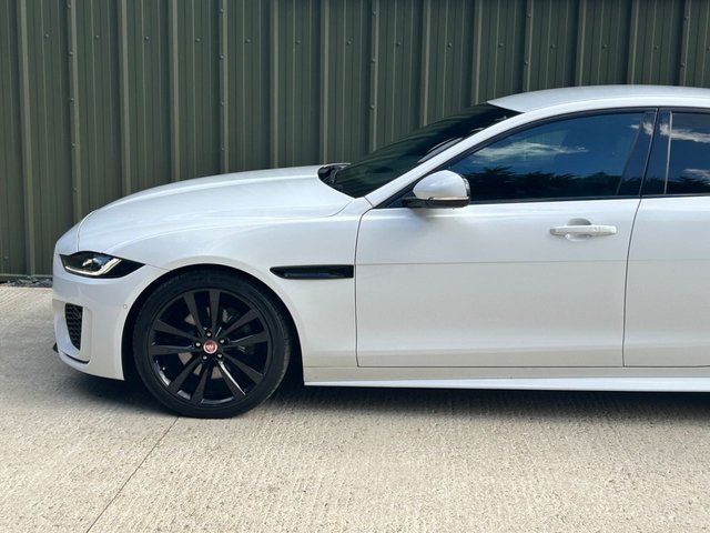 2020 JAGUAR XE - Photo 11